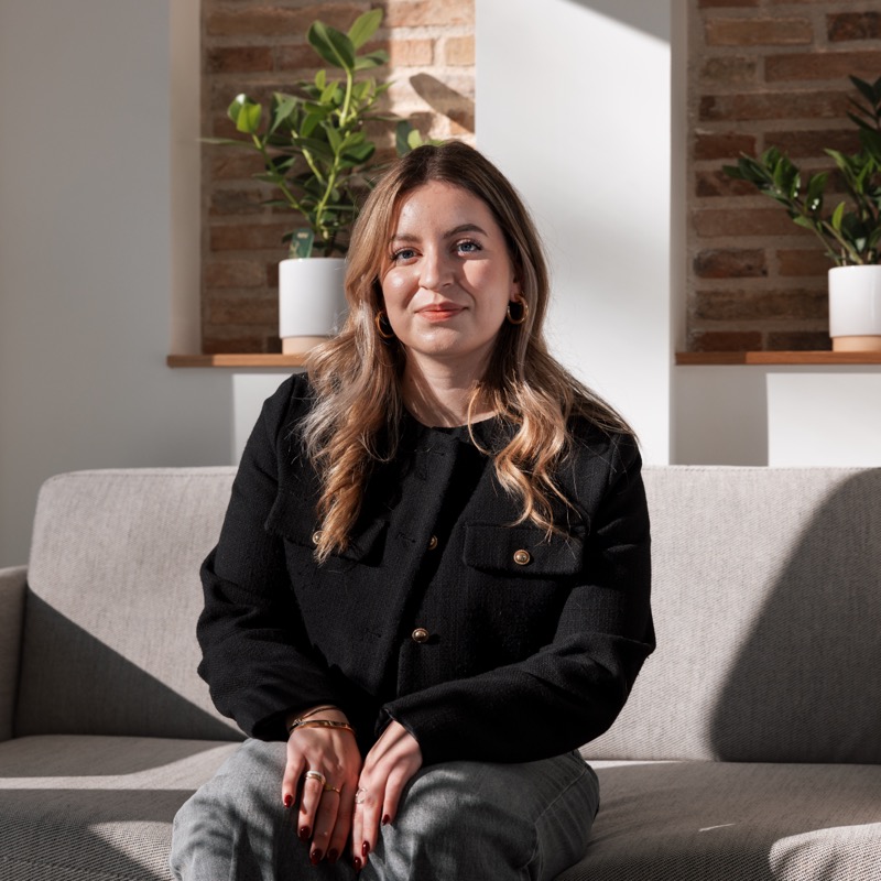 Jeanne — Assistante Administrative et RH